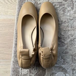 Everlane tan heeled ballet flats